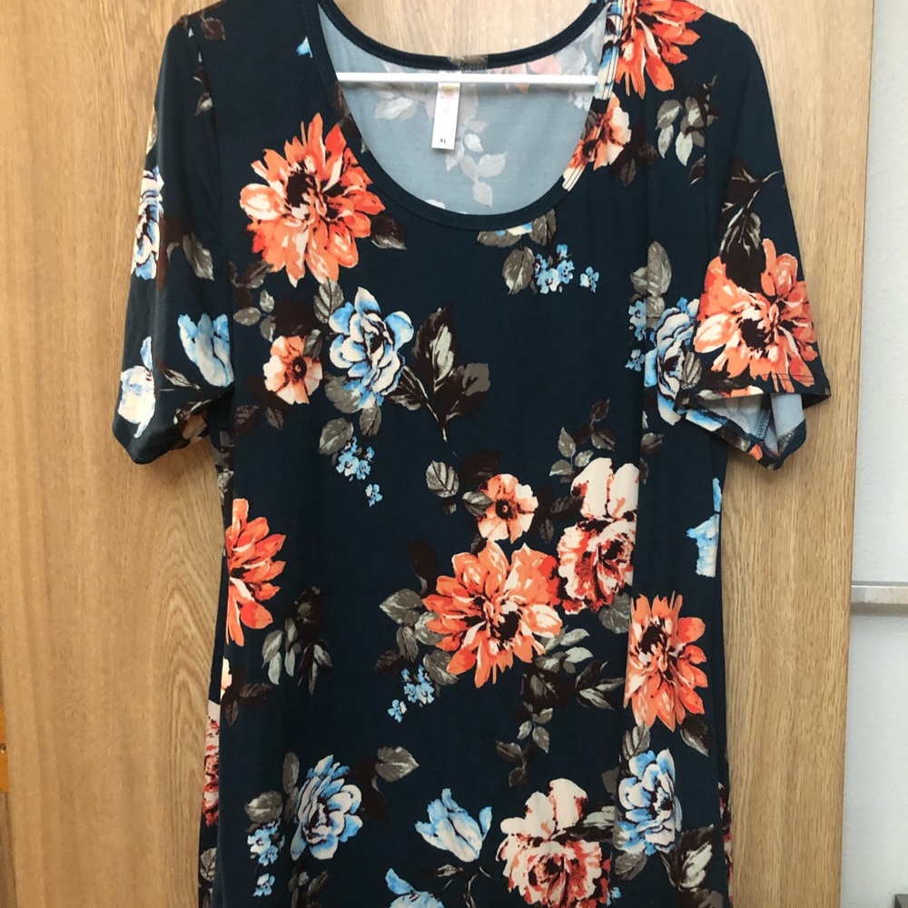 Lularoe unicorn perfect T